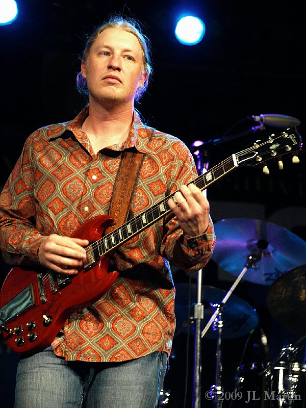 066Luminato_ Derek Trucks_06072009.JPG